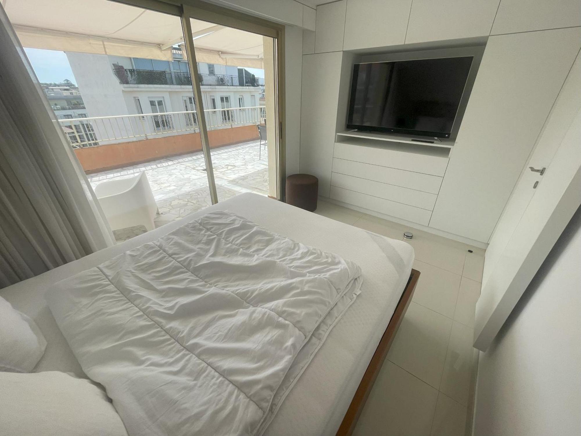 Centre - Proche Des Plages Et Du Palais Des Festivals - Climatisation - Parking Privee * Cannes