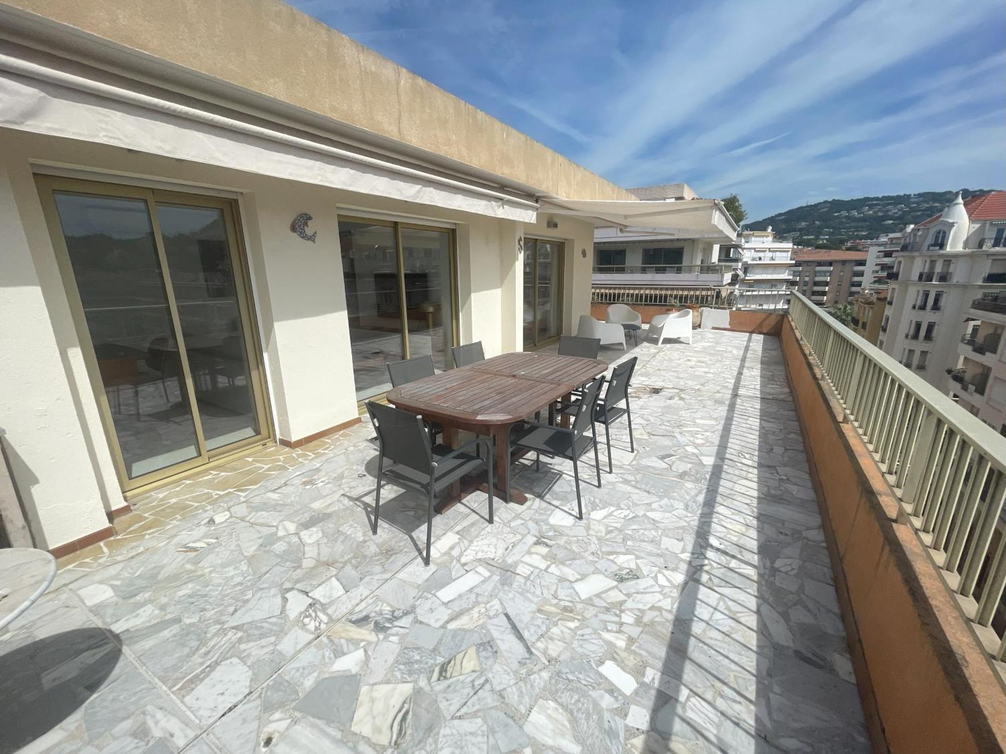 Apartment Centre - Proche Des Plages Et Du Palais Des Festivals - Climatisation - Parking Privee Cannes